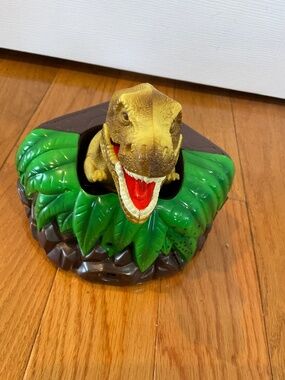 Deco-Pac Motion Sensor T-Rex Dinosaur Cake Topper